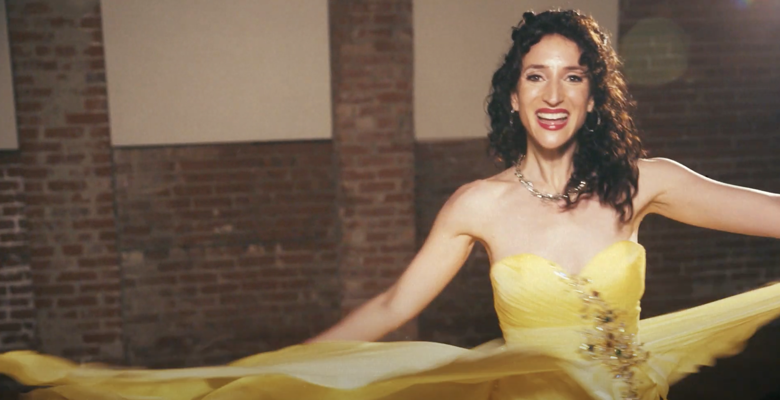 NEW MUSIC ALERT: Heather Christine’s ‘Walking With You’ OUT NOW!